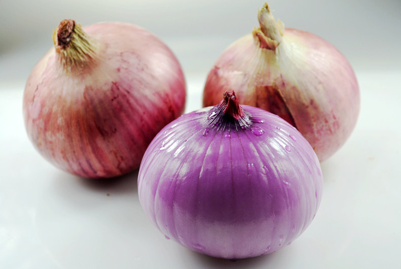 新鲜洋葱  农家自种   保证新鲜  坏果包赔   6斤装      更划算