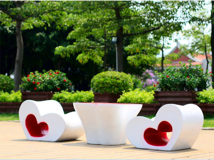 卡通户外足球蘑菇桌椅钢雕塑摆件园林景区公园花园装饰