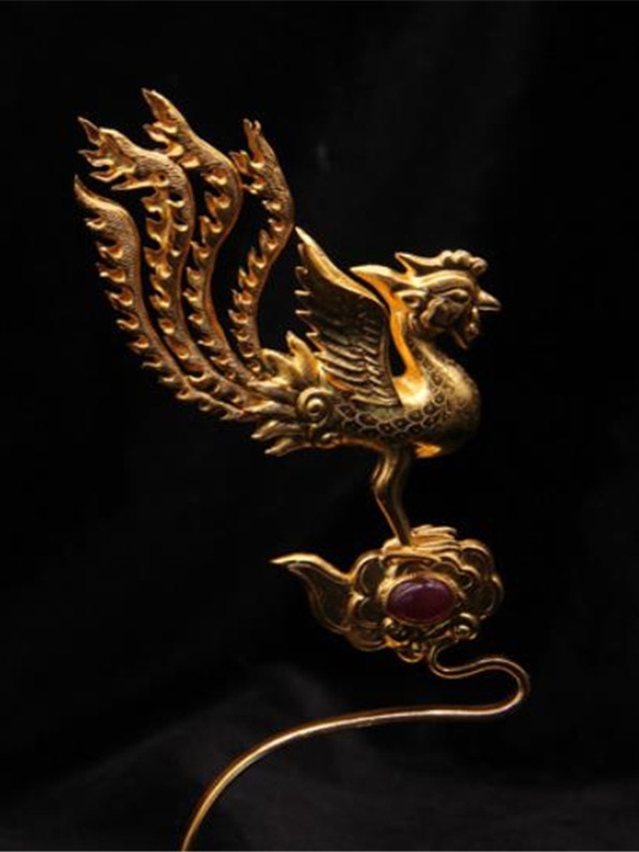 万宝德凤凰錾刻花丝镶嵌红宝石发簪
