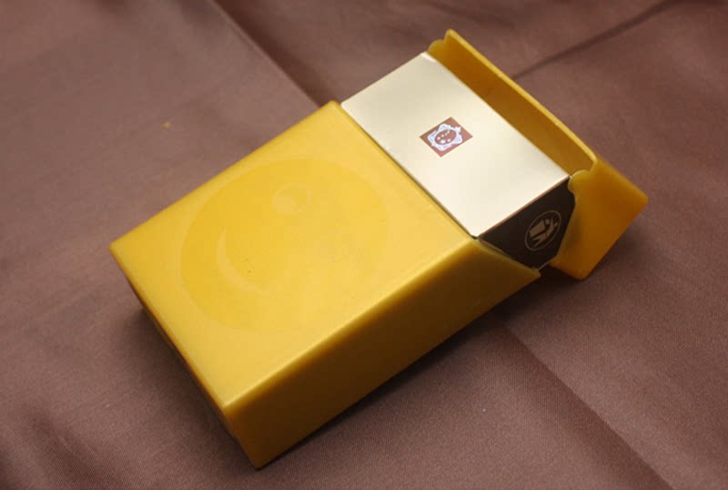 硬包塑料烟盒半透明烟壳角质 20支装烟盒翻盖包邮 硬盒香菸盒防压