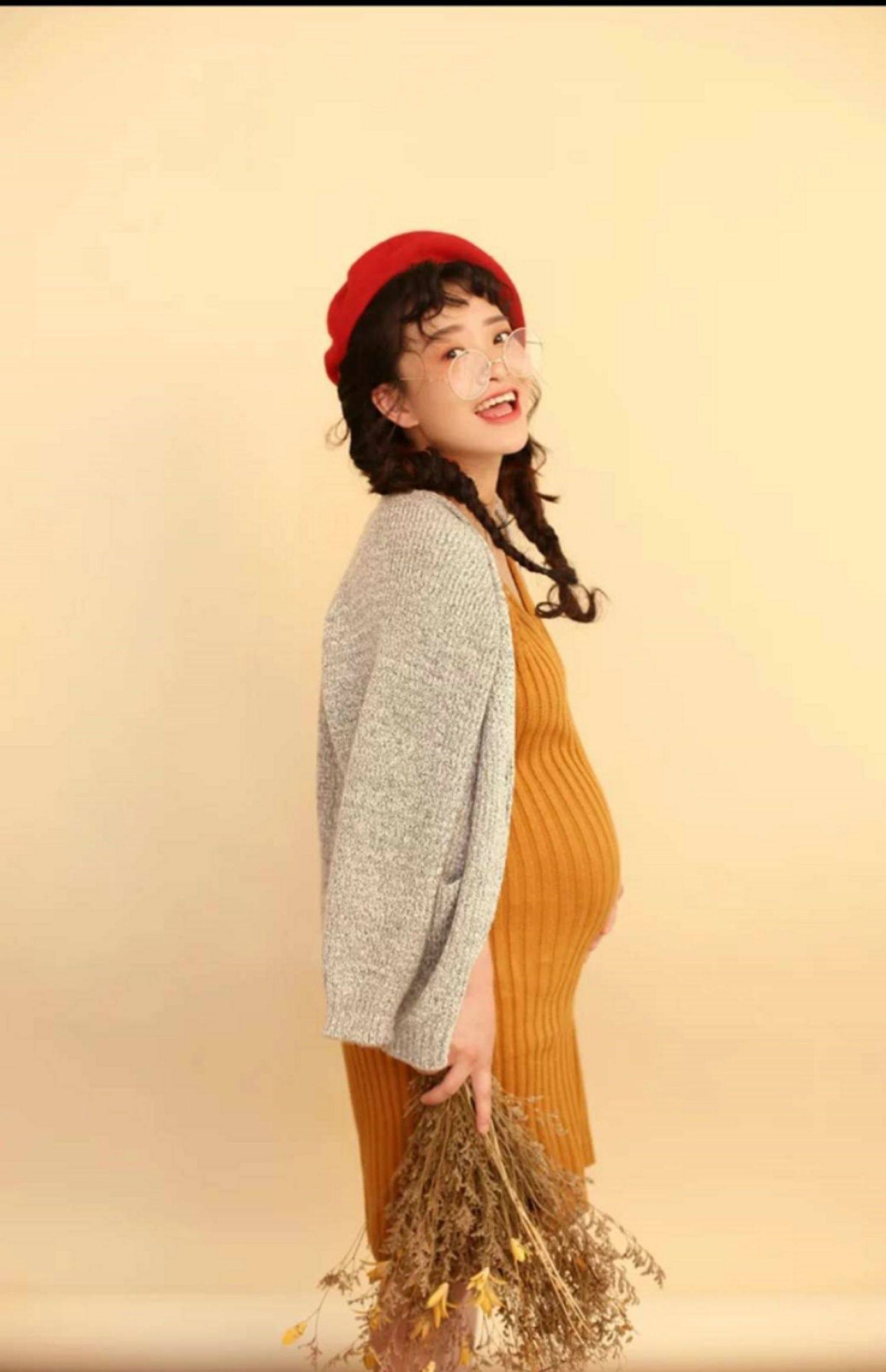 影楼新款孕妇装主题写真服小清新大肚妈咪照毛衣辣妈孕味摄影服饰