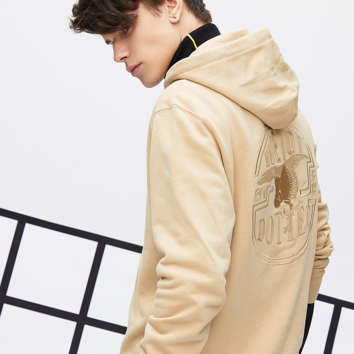 黑鲸hlajeans后背刺绣连帽卫衣男2018秋季新品宽松兜帽衫男_折222网