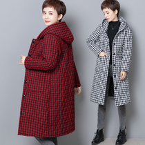 Middle-aged and elderly winter clothes womens plaid cotton clothes mothers mid-length hooded age-reducing cotton coats warm and thickened overcoats