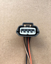 For Nissan tian su 2 3 3 5A32 A33 2 0 3 03 5 generator plug imported