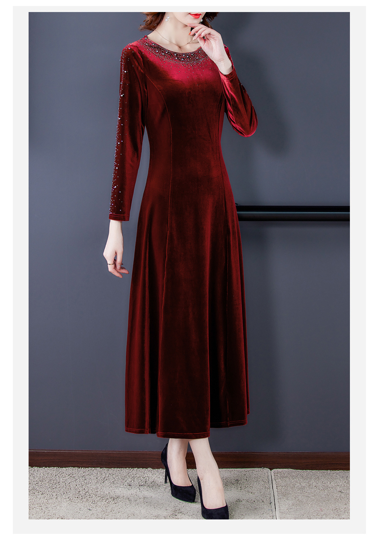 恋名媛大码高端金丝绒赫本风连衣裙2020年新款洋气阔太太大气中长裙