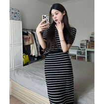 2022 Summer new Hameleon Lean Muscular Jacquard Crash color striped knit short sleeve T-shirt woman half body dress Two suits
