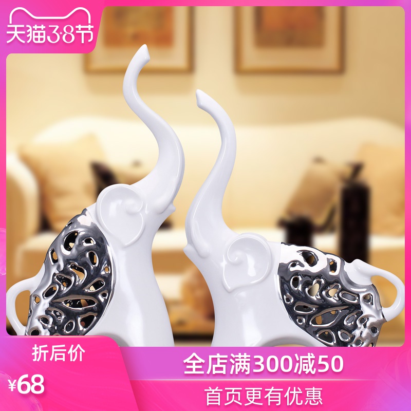 Ceramic arts and crafts of Europe type style to decorate the sitting room the bedroom wine furnishing articles plating hollow out as a wedding gift