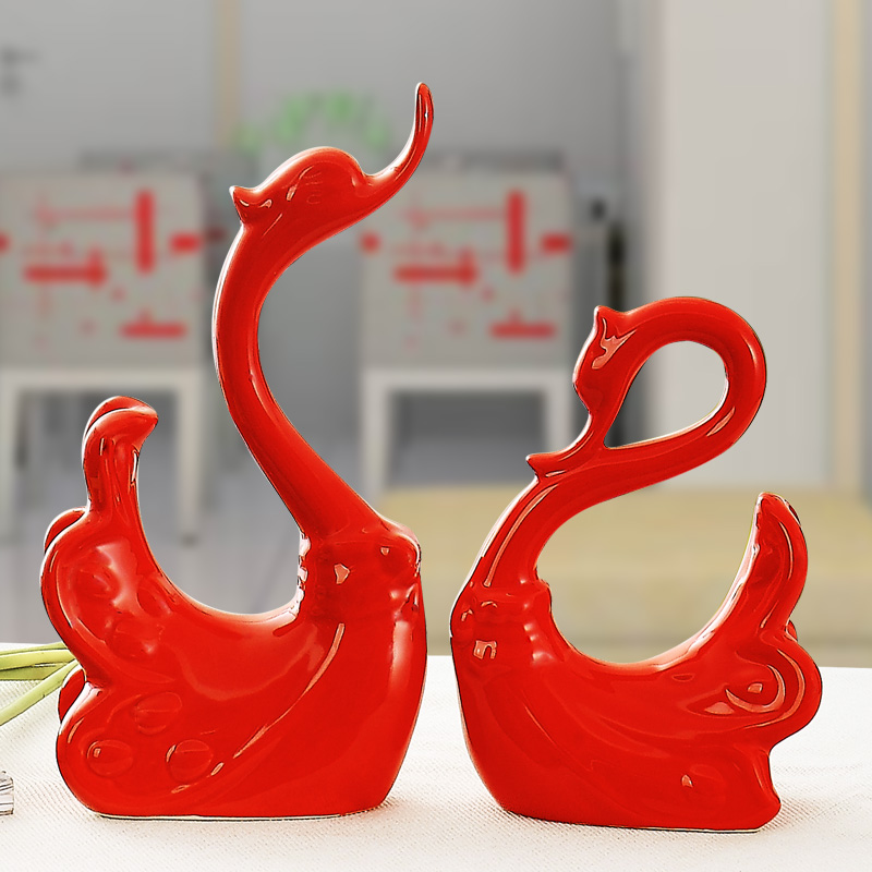 The Sequence of the strong household act the role ofing is tasted creative new home decoration wedding present red and white couples swan furnishing articles ceramic arts and crafts