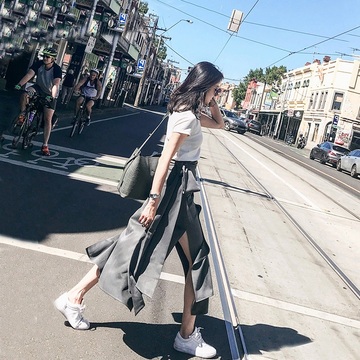 2018夏季新款小清新俏皮港风社会bf小心机网红两件套装裙子女时尚 2018夏季新款小清新俏皮港风社会bf小心机网红两件套装裙子女时尚