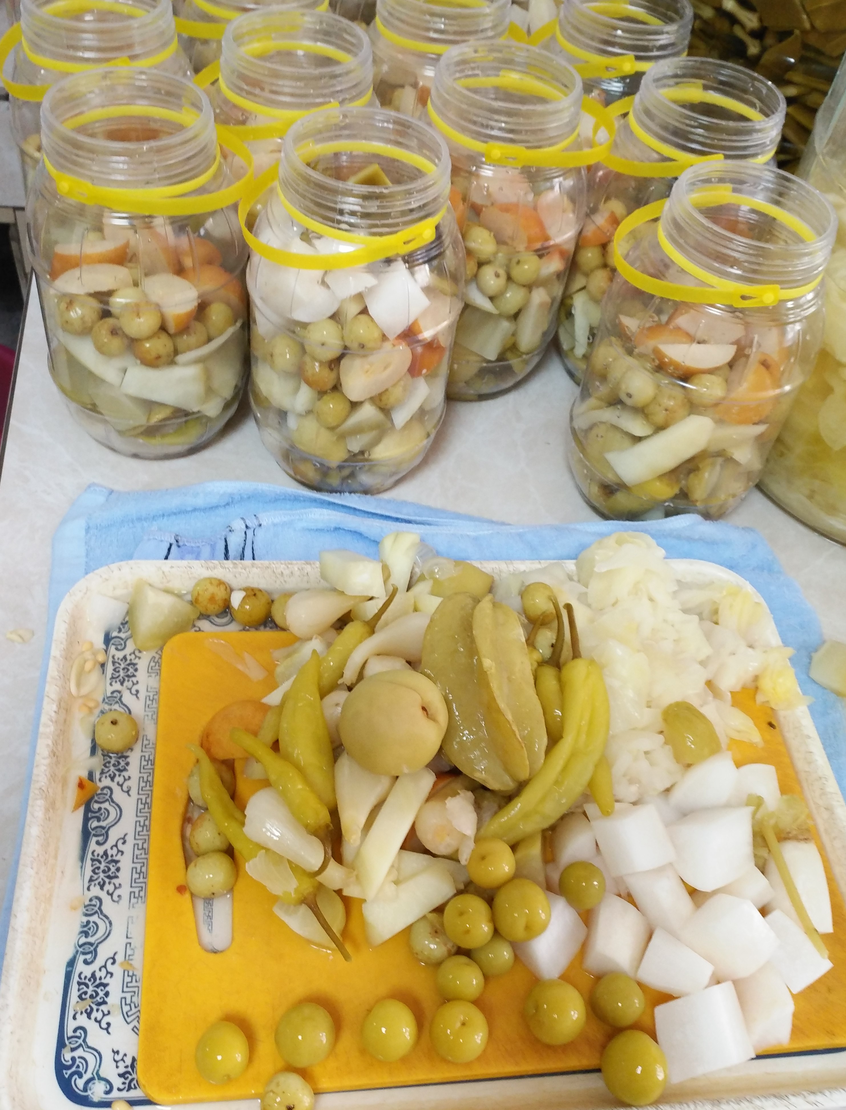 广西城隍酸料酸嘢什锦2斤腌制泡菜蔬菜瓜果李子萝卜酸野宏朝酸料
