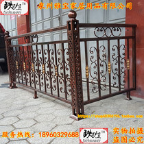 European-style wrought iron guardrail Stair handrail Attic split-level simple railing Outdoor fence bay window Nordic partition column