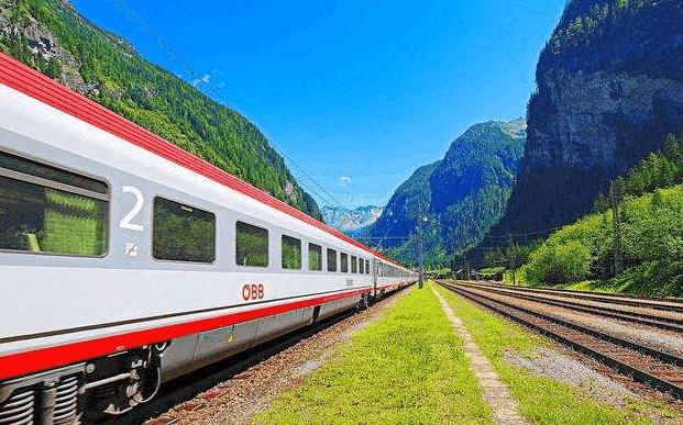 k3/4次列车是中国铁路的一趟国际联运快速列车,从北京开始出发,途径了