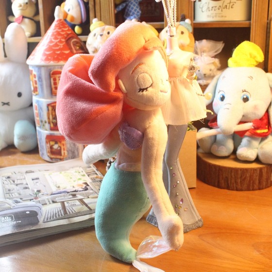 Daily single genuine cute cartoon anime mermaid plush girl mini makeup bag pencil case wallet
Daily single genuine cute cartoon anime mermaid plush girl mini makeup bag pencil case wallet