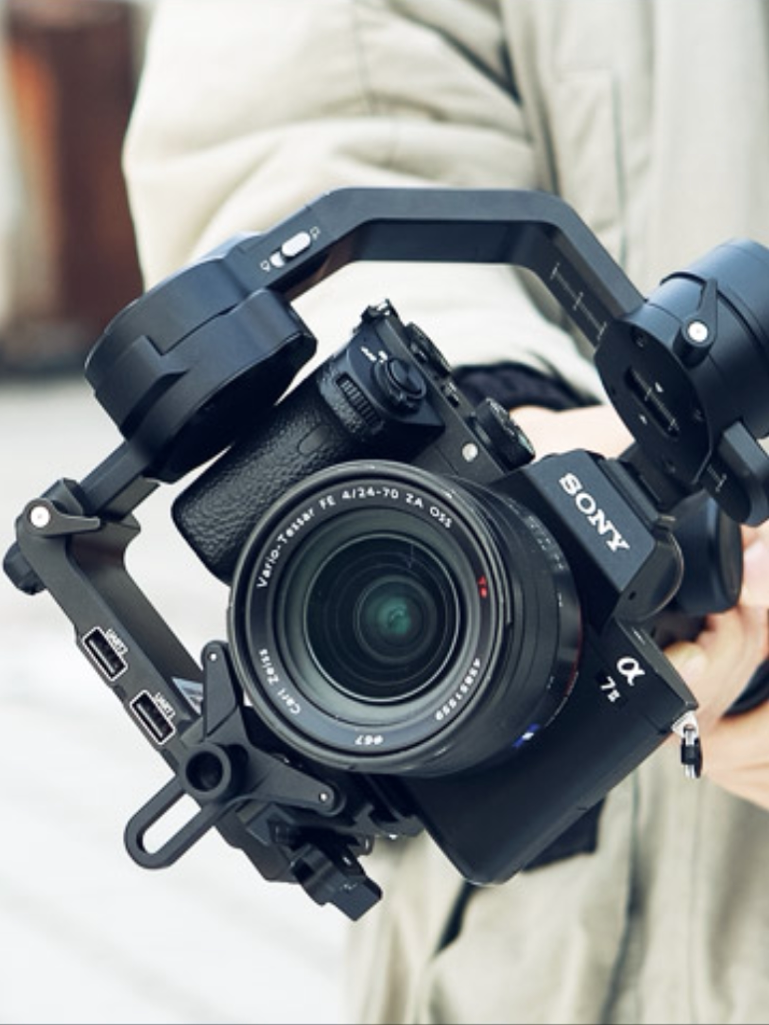 飞宇ak2000s三轴防抖稳定器