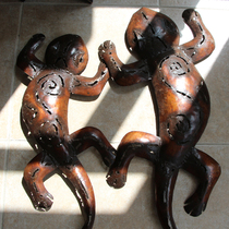 South Africa imported wrought iron tuatara pendant African handicrafts