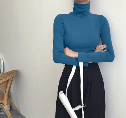 images 8:In early autumn, the black underpacked female long-sleeved t-shirt half-high-collar man in his body images 8:In early autumn, the black underpacked female long-sleeved t-shirt half-high-collar man in his body