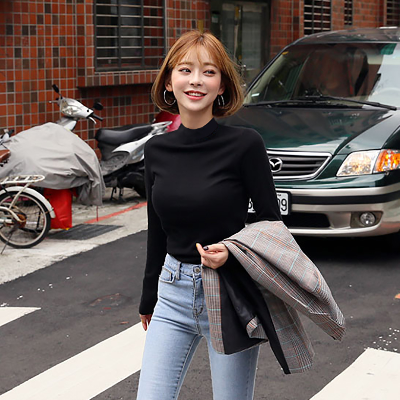 images 0:In early autumn, the black underpacked female long-sleeved t-shirt half-high-collar man in his body images 0:In early autumn, the black underpacked female long-sleeved t-shirt half-high-collar man in his body