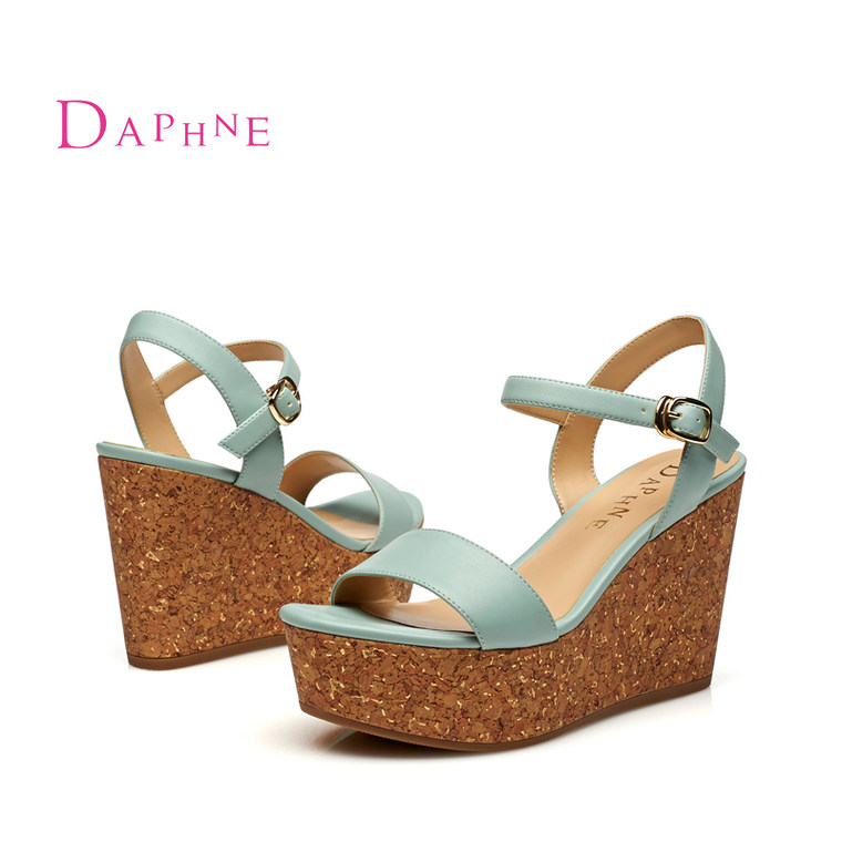 Daphne达芙妮2015夏季新品 防水台超高跟凉鞋 简约皮带扣坡跟女鞋