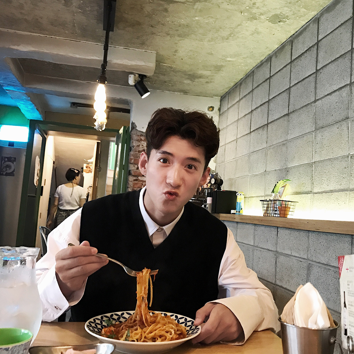 物空宋松 宽松韩版潮男针织毛衣毛衫毛线背心ulzzang打底v领坎袖_不