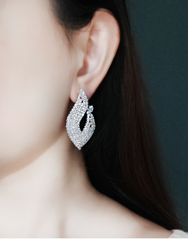 韩国夸张时尚大气爆闪满钻耳钉优雅女人气质个性会动的耳环耳饰品_双