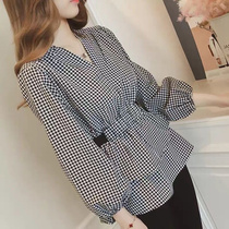 Foreign pistachio shirt woman 2021 spring dress new Han Fan V collar plaid close-back shirt student heart machine long sleeve blouse