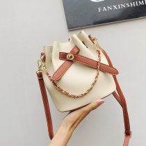 (Send Packet) Pack Pack Girl 2022 New Korean version Student 100 Lap Single Shoulder Diagonal Satchel Lady Chain Bucket Bag