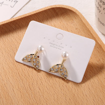 South Korea S925 sterling silver hollow fish tail pearl earrings Joker temperament Diamond Net red ear nail a two-wearing earrings