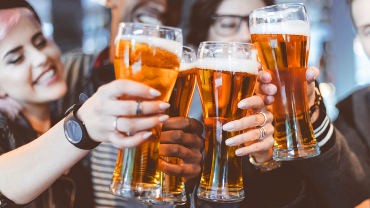 聚会开怀来一杯助兴啤酒怎么挑