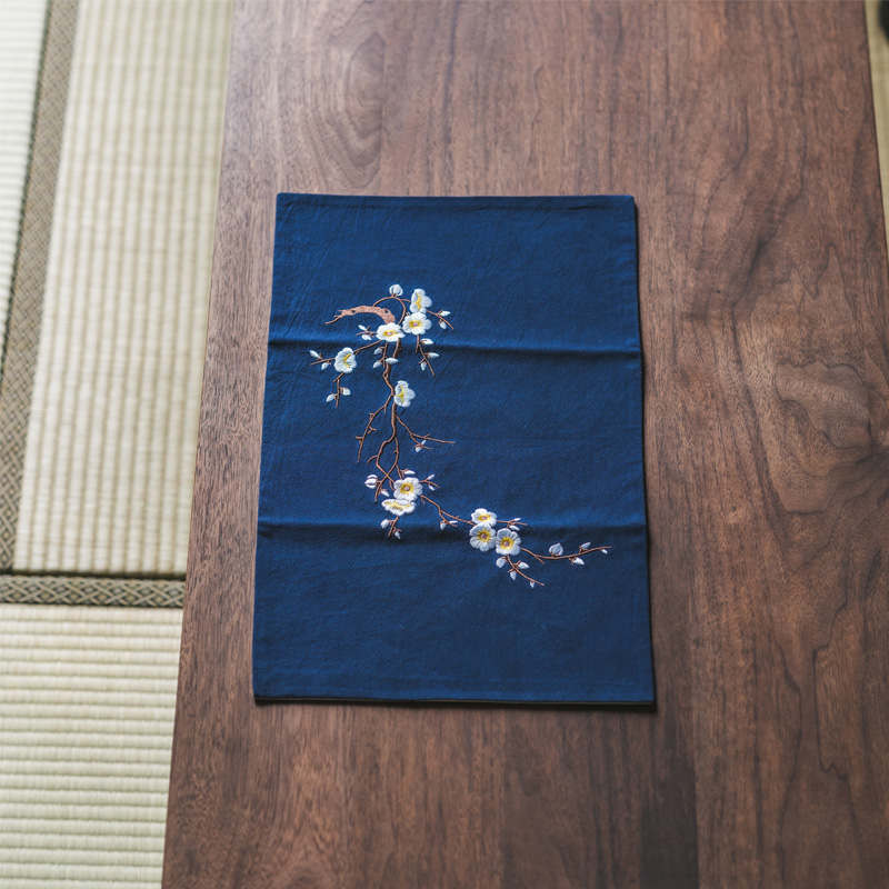 Vegetation school cotton embroidery name plum tea XiZhongGuo wind zen tea towel cloth art tea shops tea tea table flag space