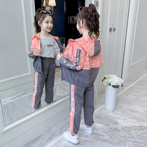 Girls autumn clothes suit 2022 new spring and autumn Childrens children foreign air child clothing little girl trendy movement Two sets of damp