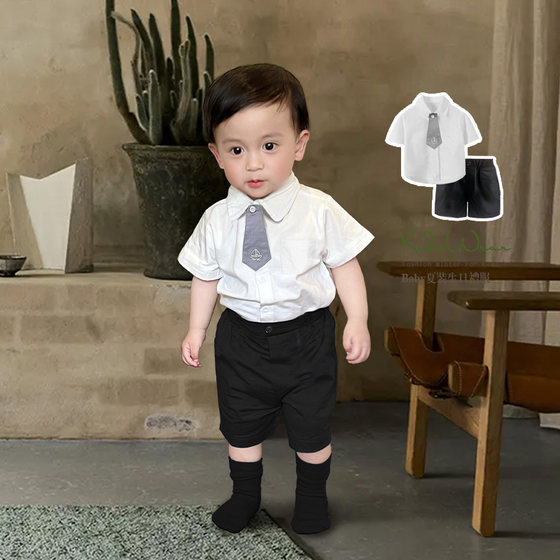 Boy's birthday dress baby grabs the week one year old dress tie shirt British style little gentleman's suit shorts
Boy's birthday dress baby grabs the week one year old dress tie shirt British style little gentleman's suit shorts