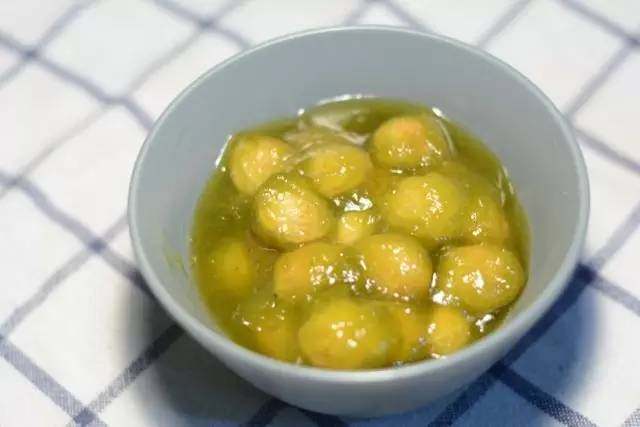 (青梅核,很好吃!也可以泡水喝)