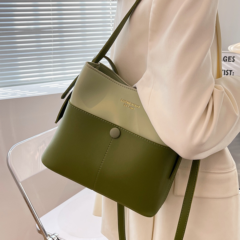 Korean version Large capacity Collision Color Bucket Bag Package Women 2023 New Spring Summer Single Shoulder Diagonal Satchel 100 Hitch Commuter Totebag-Taobao