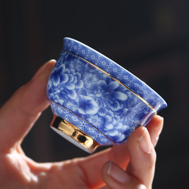 Tasted silver gilding manual paint ceramic cups kung fu tea set of blue and white porcelain sample tea cup white porcelain masters cup single small tea cups