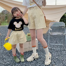 Mother and daughter Western air loose hot pants 2021 summer parent-child Korean version of casual shorts mother and daughter mother and son pants tide