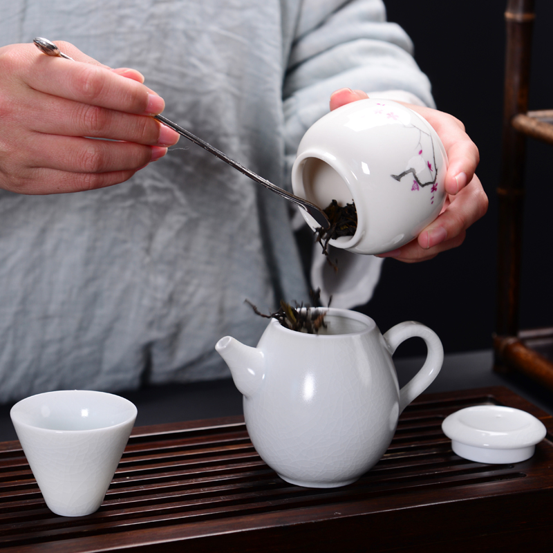 Pocket travel small white porcelain ceramics pu 'er tea pot seal wake kung fu can save POTS of tea box of plasters