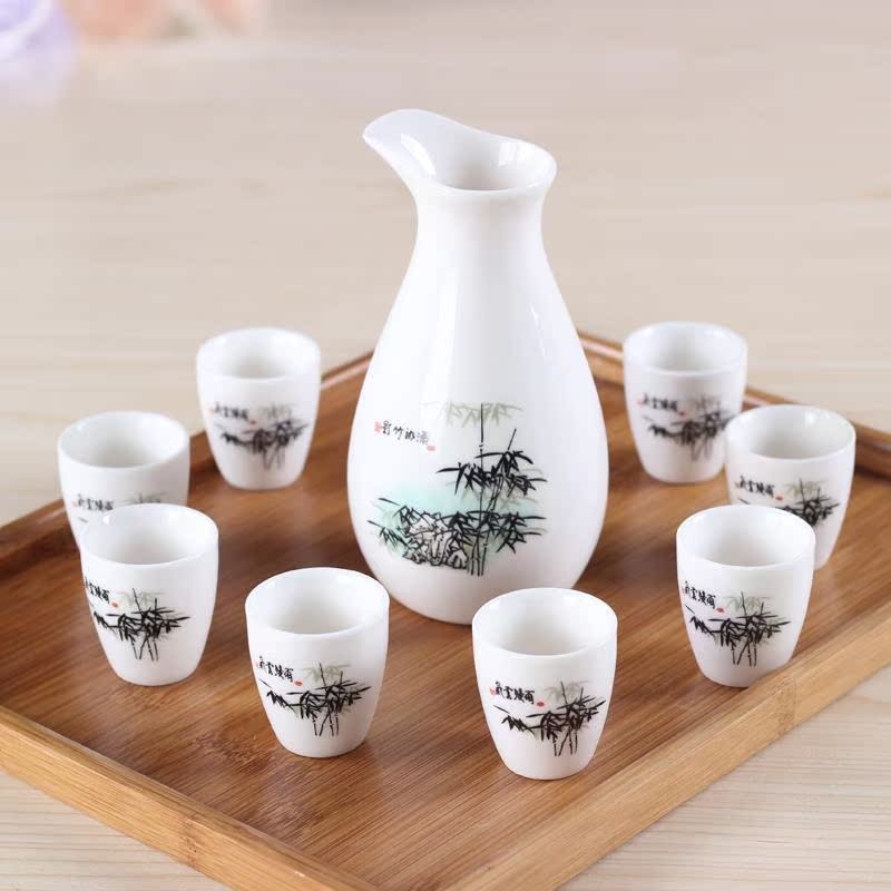 Small peach wine goblets mei Japanese cherry blossom put name plum fruit wine glass ceramic Chinese wind restoring ancient ways is a Small light wine