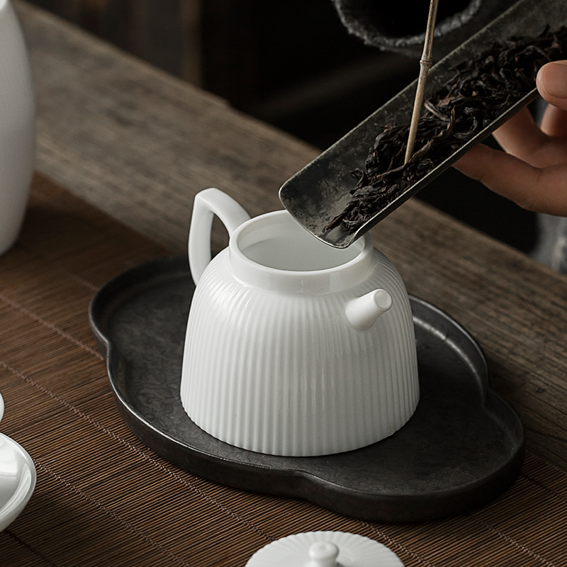 Small sweet white porcelain of jingdezhen ceramic teapot tea teapot is single pot of contracted with filter hole, kung fu tea set home