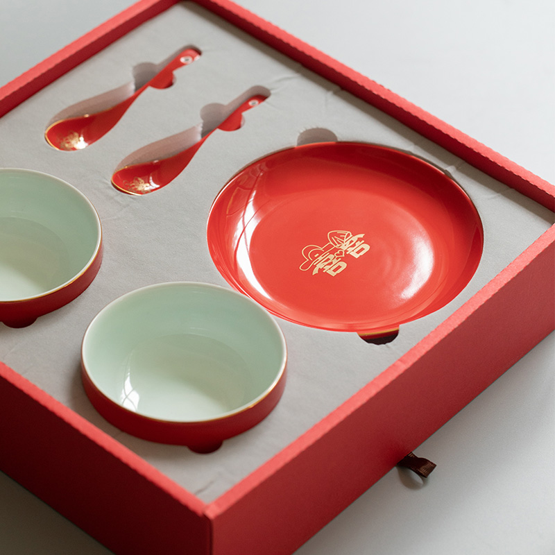 My girlfriends wedding anniversary swim question red gift festive red ceramic tableware set dishes