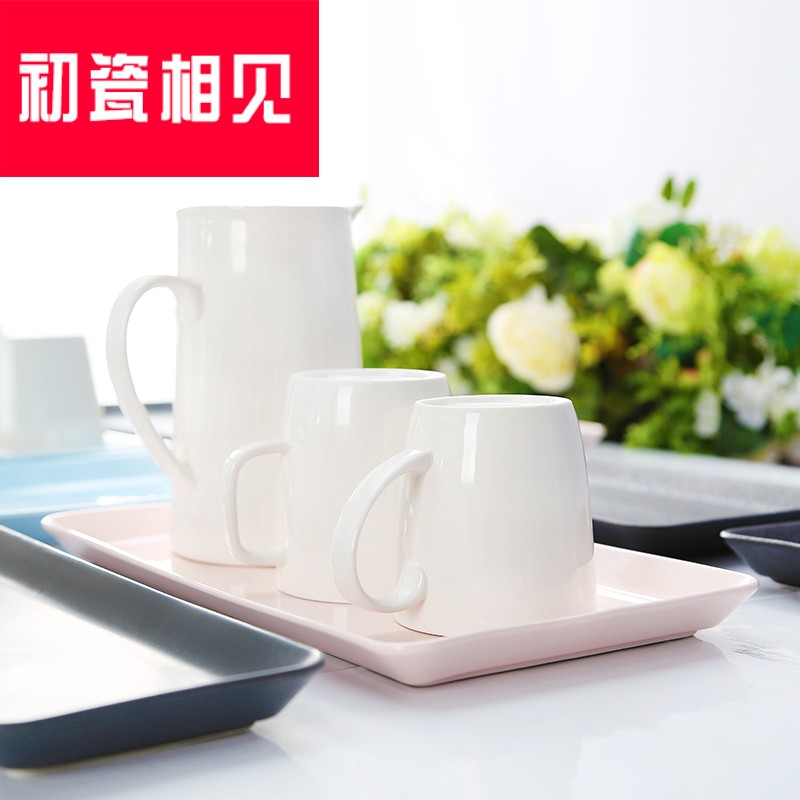 Porcelain meet each other at the beginning of glass plate tower tray rectangle household Nordic is wind network creative living room European - style red plate