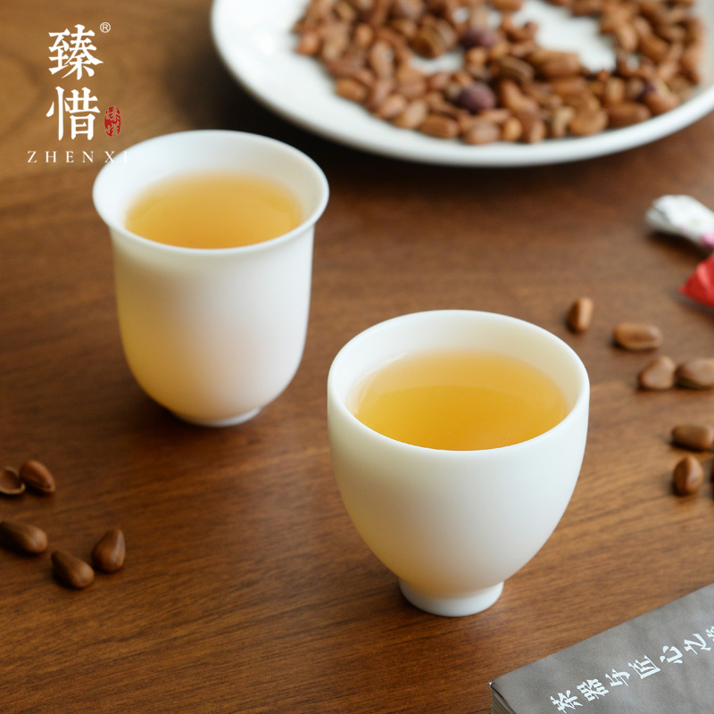 Become precious little Chinese dehua white porcelain suet jade porcelain ceramic cups undressed ore unglazed sample tea cup kung fu tea masters cup