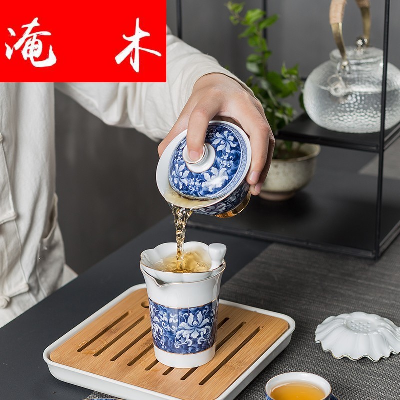 Submerged wood three just tureen large blue and white porcelain ceramic cups great kung fu tea set against the very hot tea to the bowl