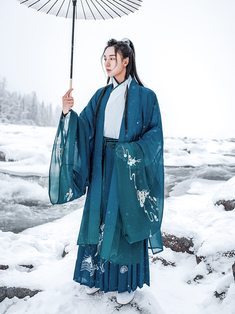 转发微博转发@钟灵记汉服:#国风大赏# . 来自朦朦胧胧又朦胧 - 微博