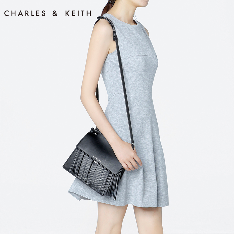 CHARLES&KEITH 单肩包 CK2-80150533 女式欧美流苏斜背挎包产品展示图3