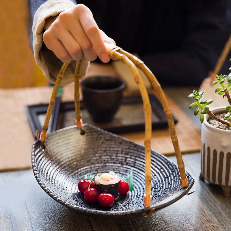 Creative Japanese ceramic disc hotel restaurant dishes basket plate stage portable fruit bowl fruit basket oval fish dish