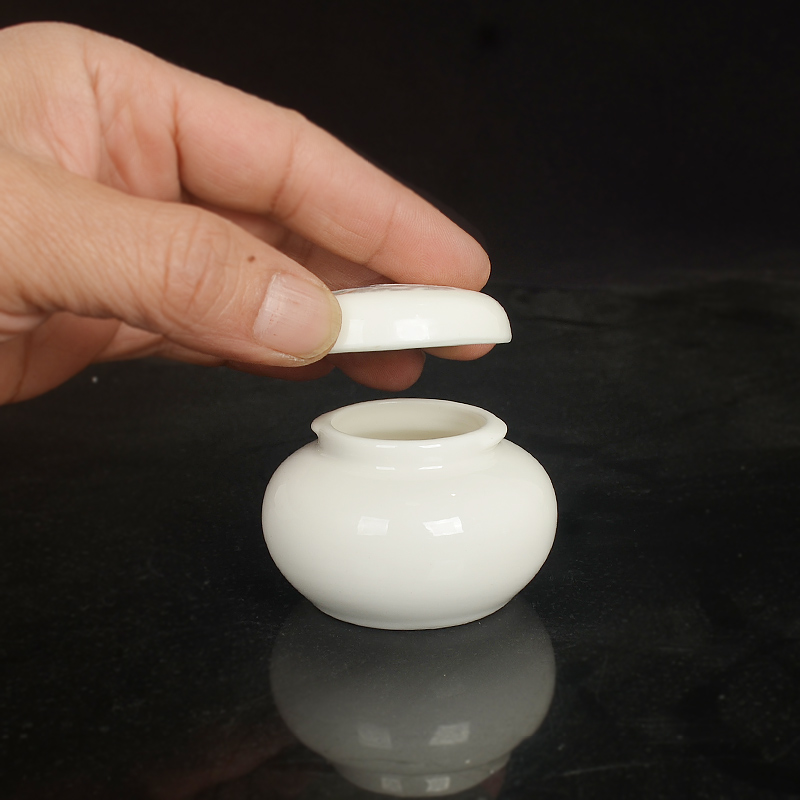 Antique paste pot ceramic Chinese medicine cosmetics packaging bottles of food storage tank white porcelain sealed jar of face cream jar