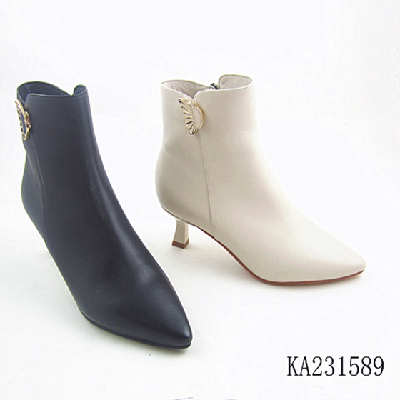 KA231589 Cardina 2023 winter new style thin heel pointed toe fashionable and elegant fashion women's short boots
KA231589 Cardina 2023 winter new style thin heel pointed toe fashionable and elegant fashion women's short boots