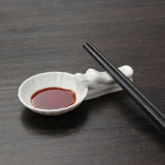 Ten pens ceramic chopsticks holder frame put chopsticks chopsticks holder frame chopsticks holder informs the chopsticks pillow put pure white