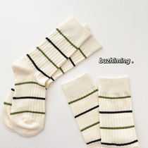 Mei white striped socks double needle middle pin socks and autumn skin female socks cold wind and stockings