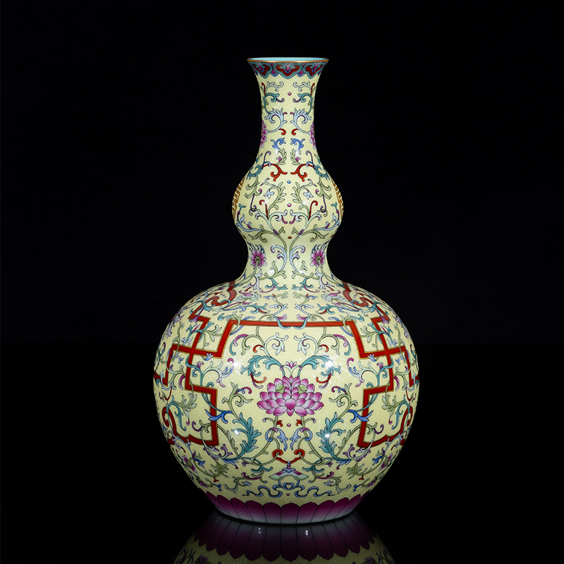 Jia lage jingdezhen hand - made porcelain YangShiQi up royal porcelain enamel Wan Shoulian gourd bottle